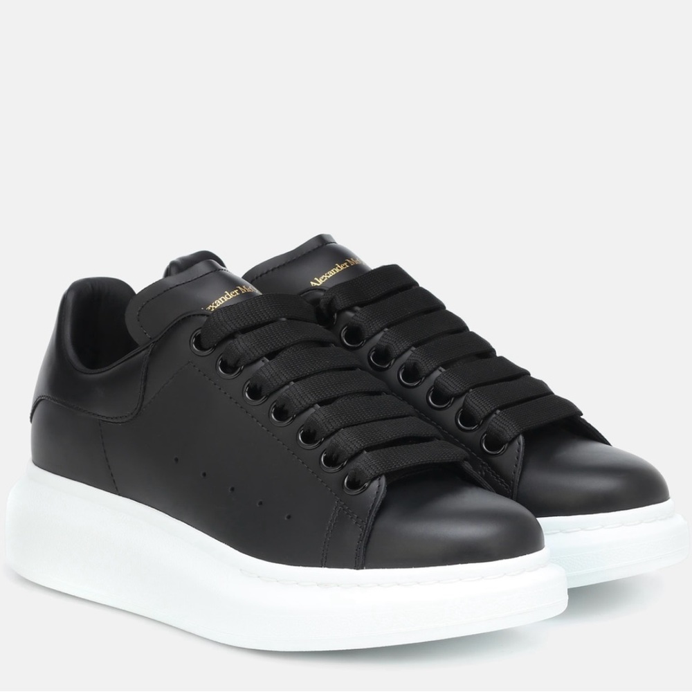 Alexander McQueen Oversized Sneaker in Black